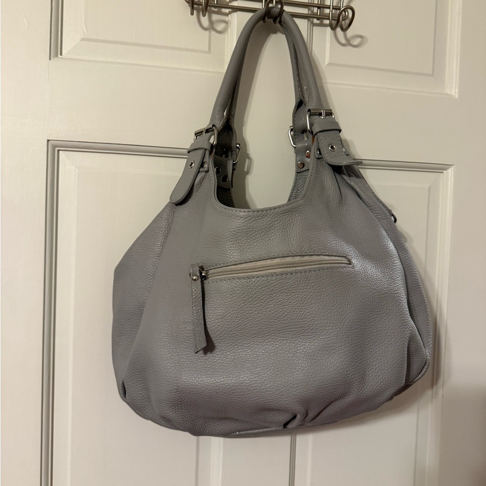 Elegant Gray Italian Leather Shoulder Bag - Picture 2 of 4